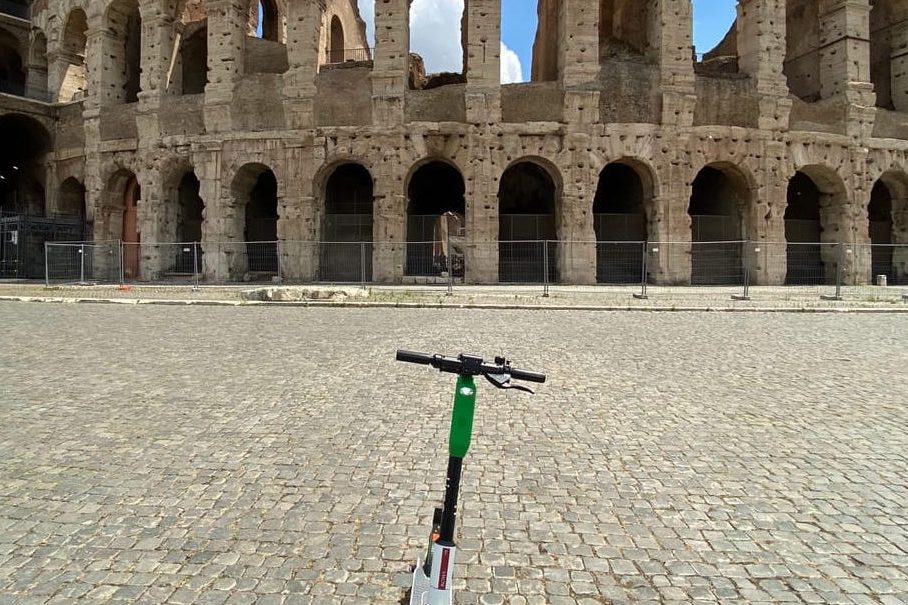 Elektroroller mieten in Rom