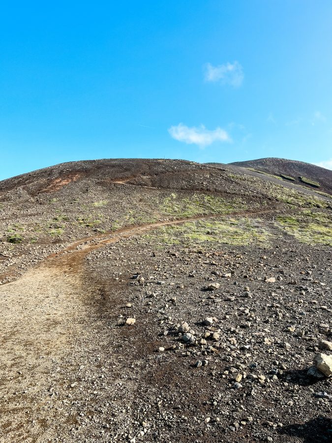 Den Vulkan Litli Hrutur in Island besuchen